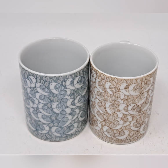 Set Of Two Coffes Mugs Bird And Leaf Pattern On Both - Picture 3 of 5